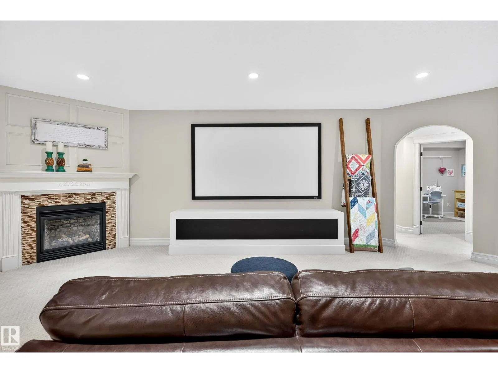 18 NEWTON PL