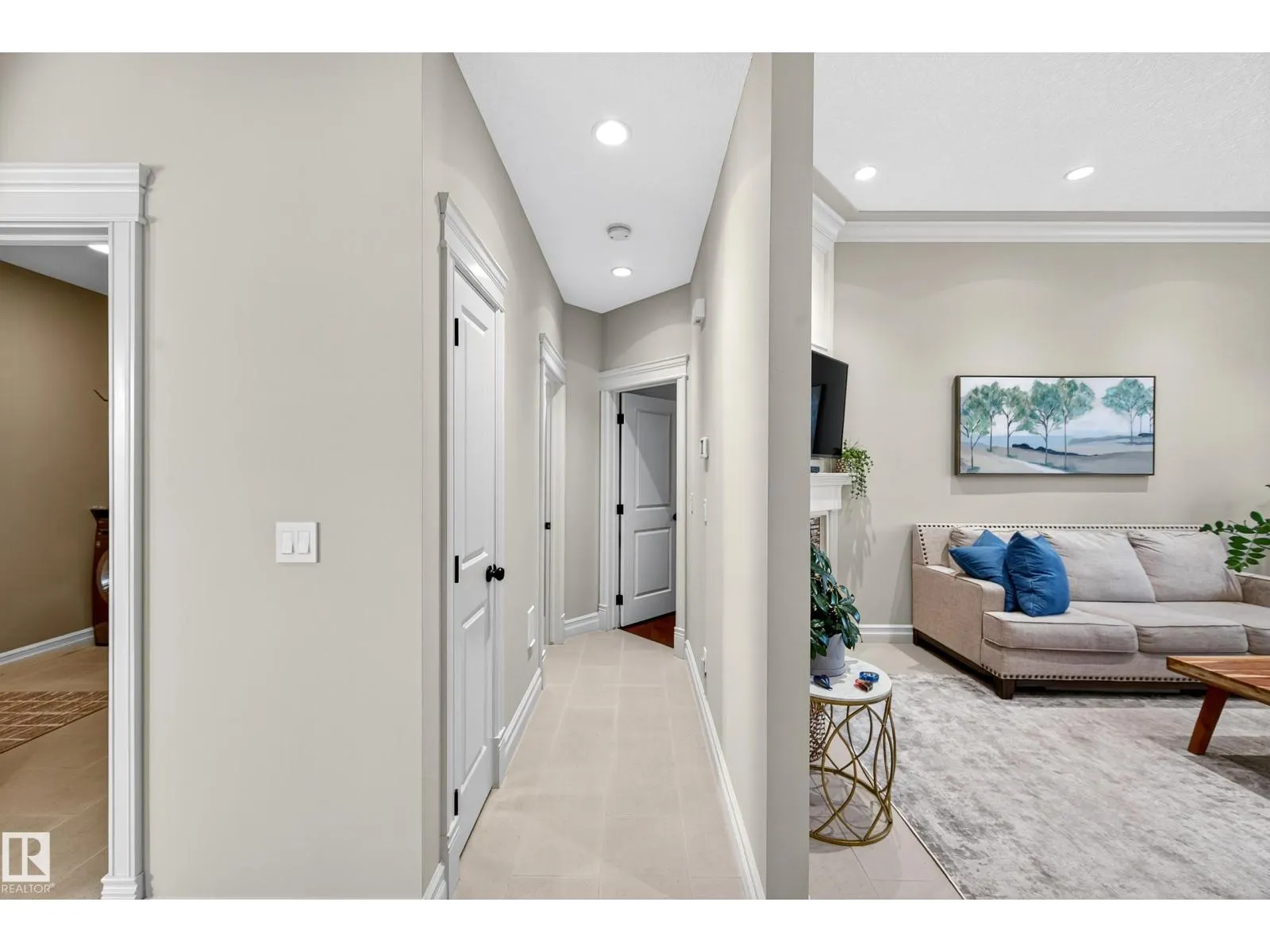 18 NEWTON PL