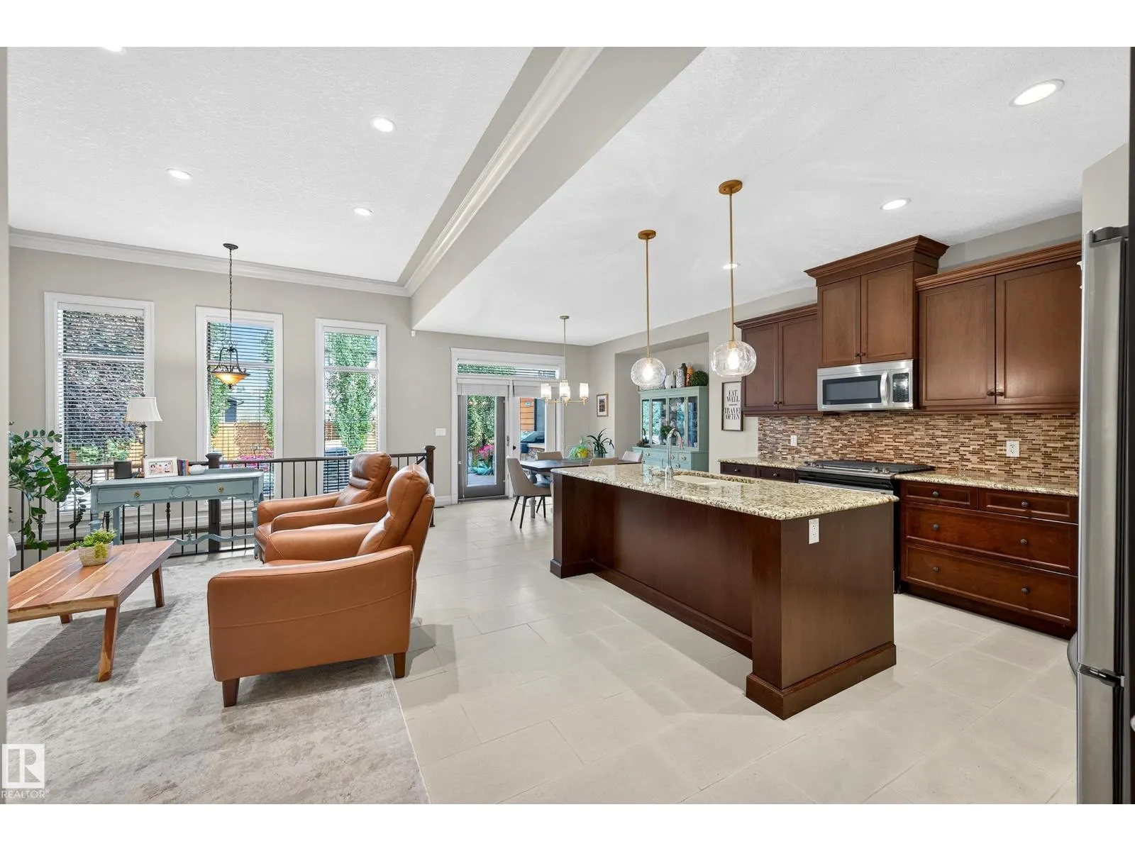 18 NEWTON PL