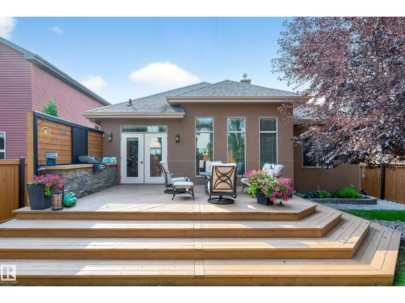 18 NEWTON PL