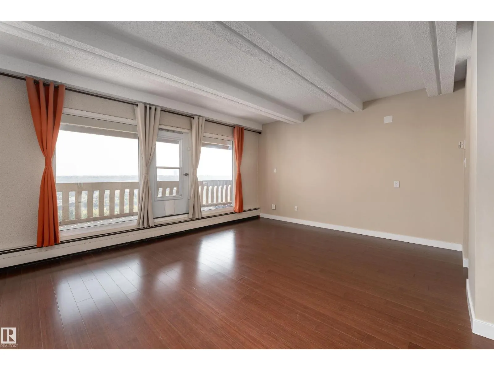 #1812 9918 101 ST NW