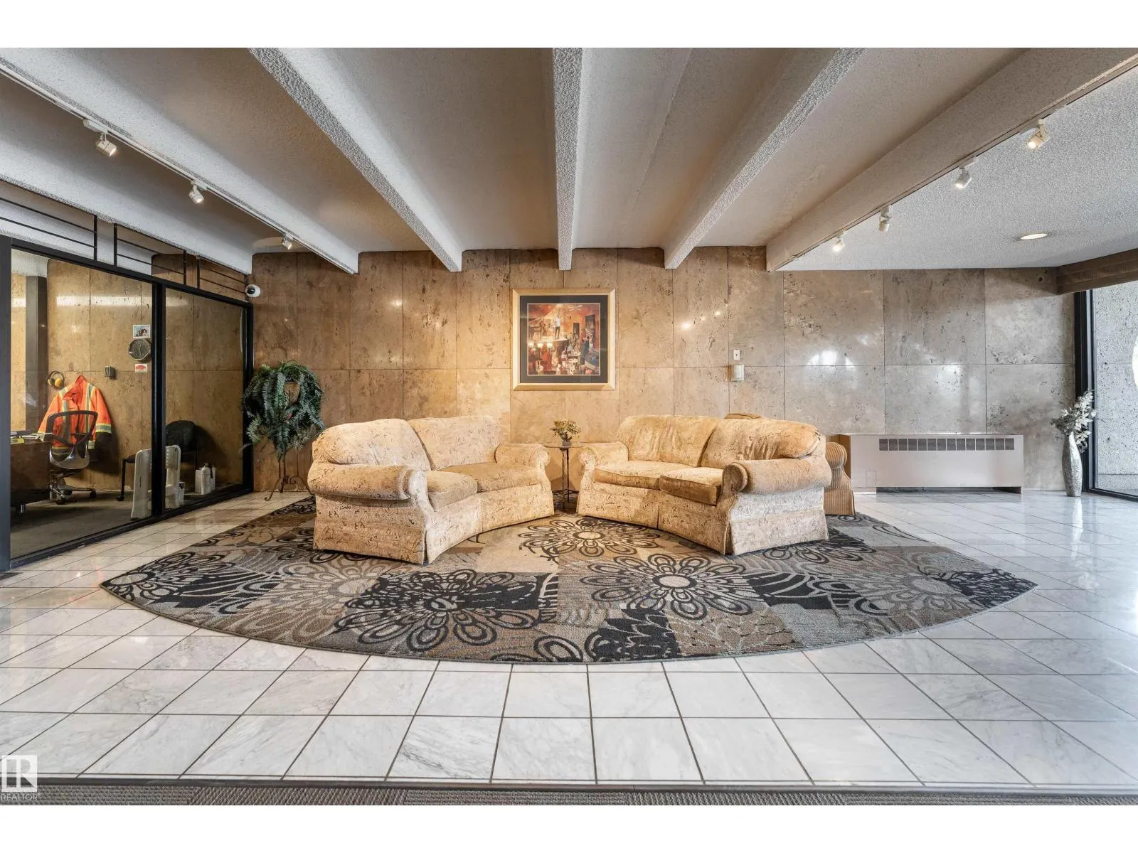 #1812 9918 101 ST NW
