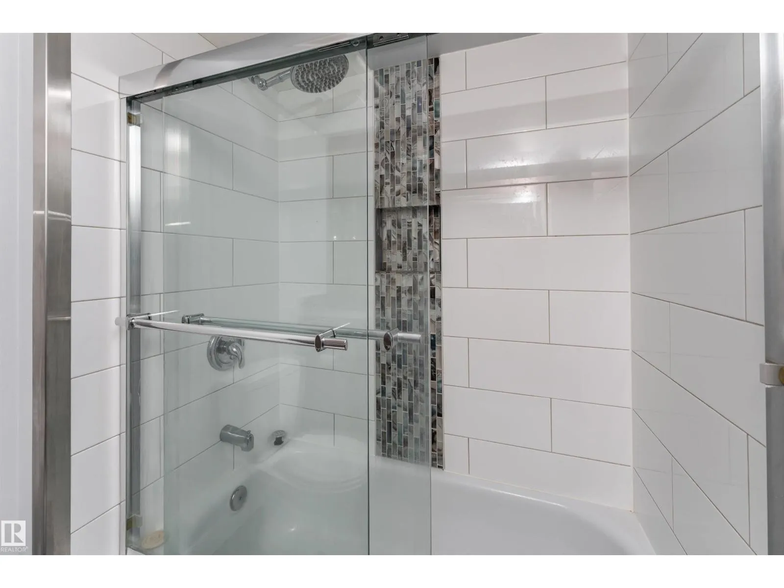 #1812 9918 101 ST NW
