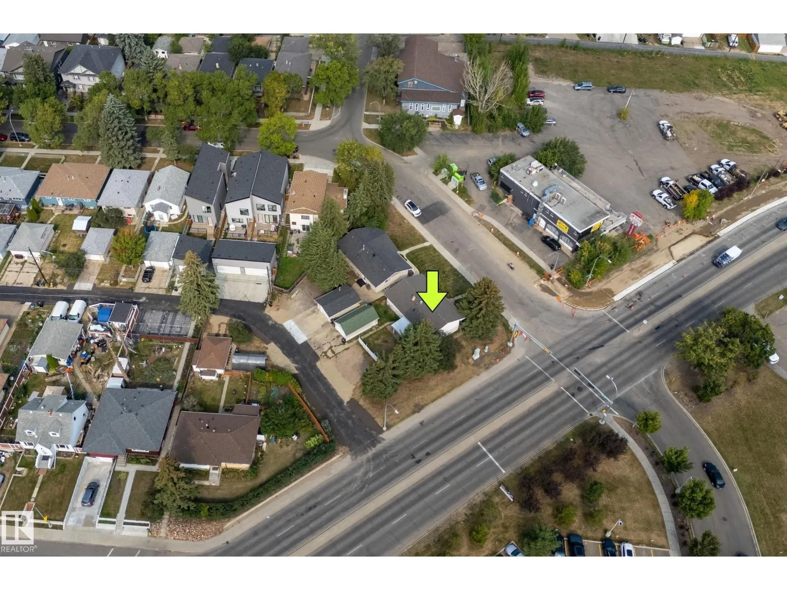 6204 105 ST NW