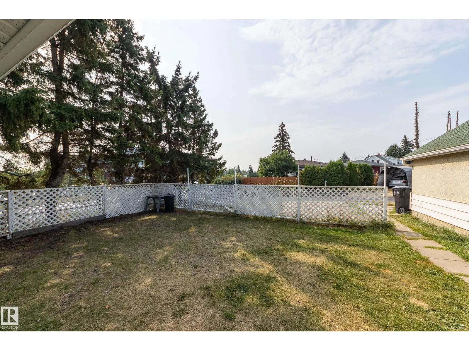 6204 105 ST NW