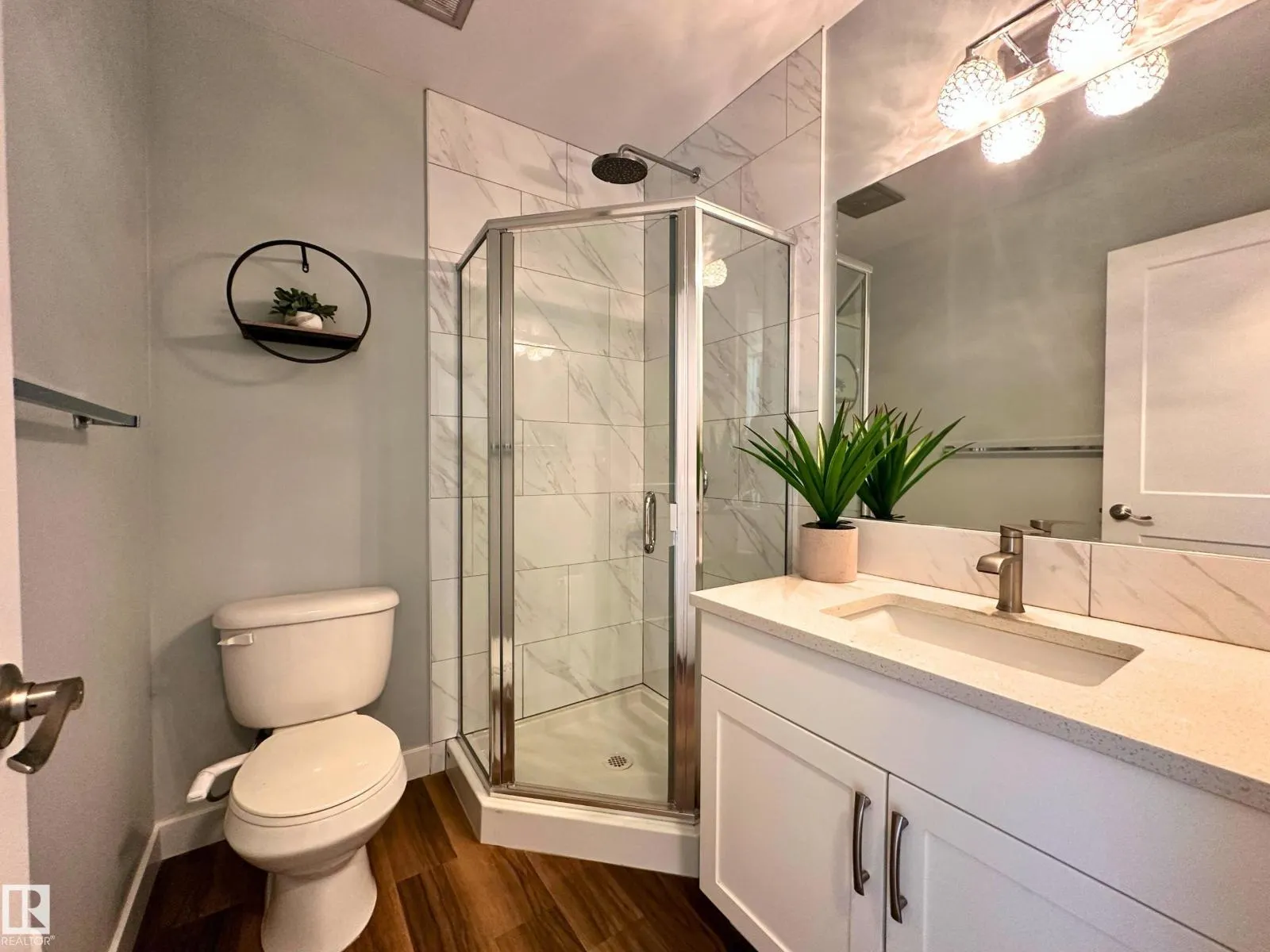 8517 86 AV NW