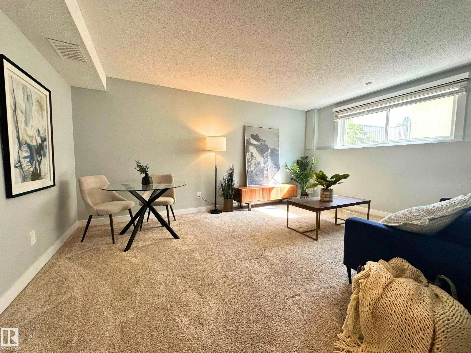 8517 86 AV NW