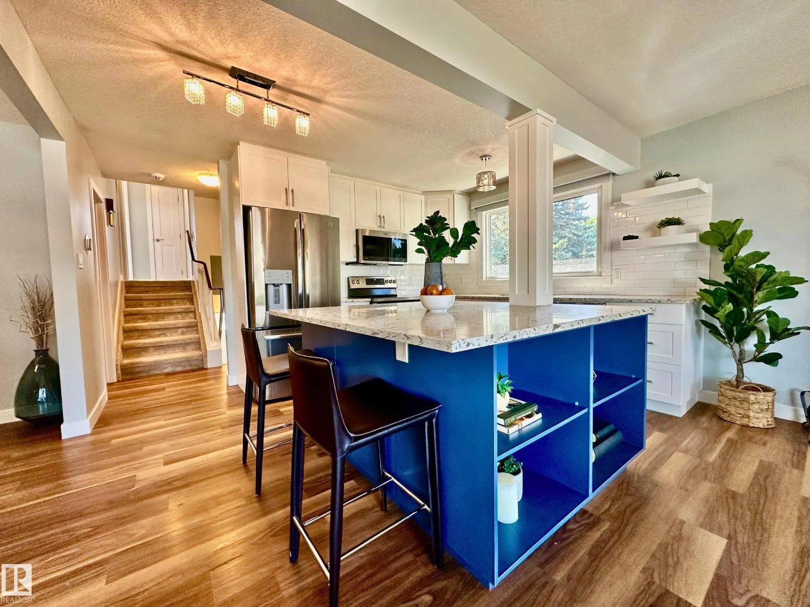 8517 86 AV NW
