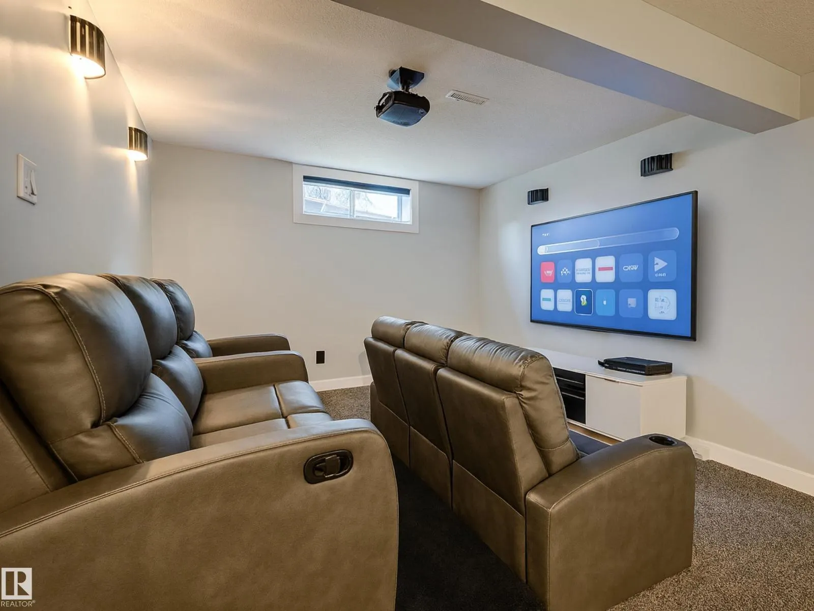 8517 86 AV NW