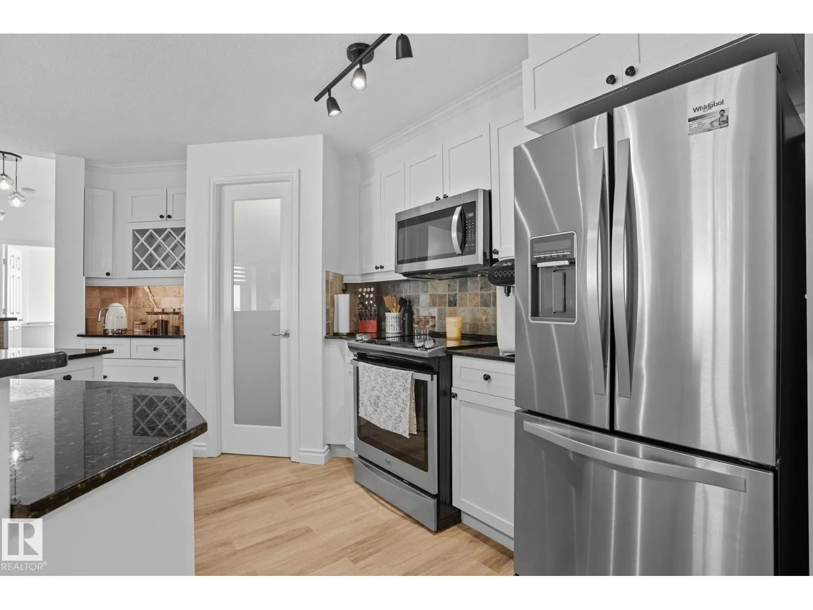 #1406 9020 JASPER AV NW