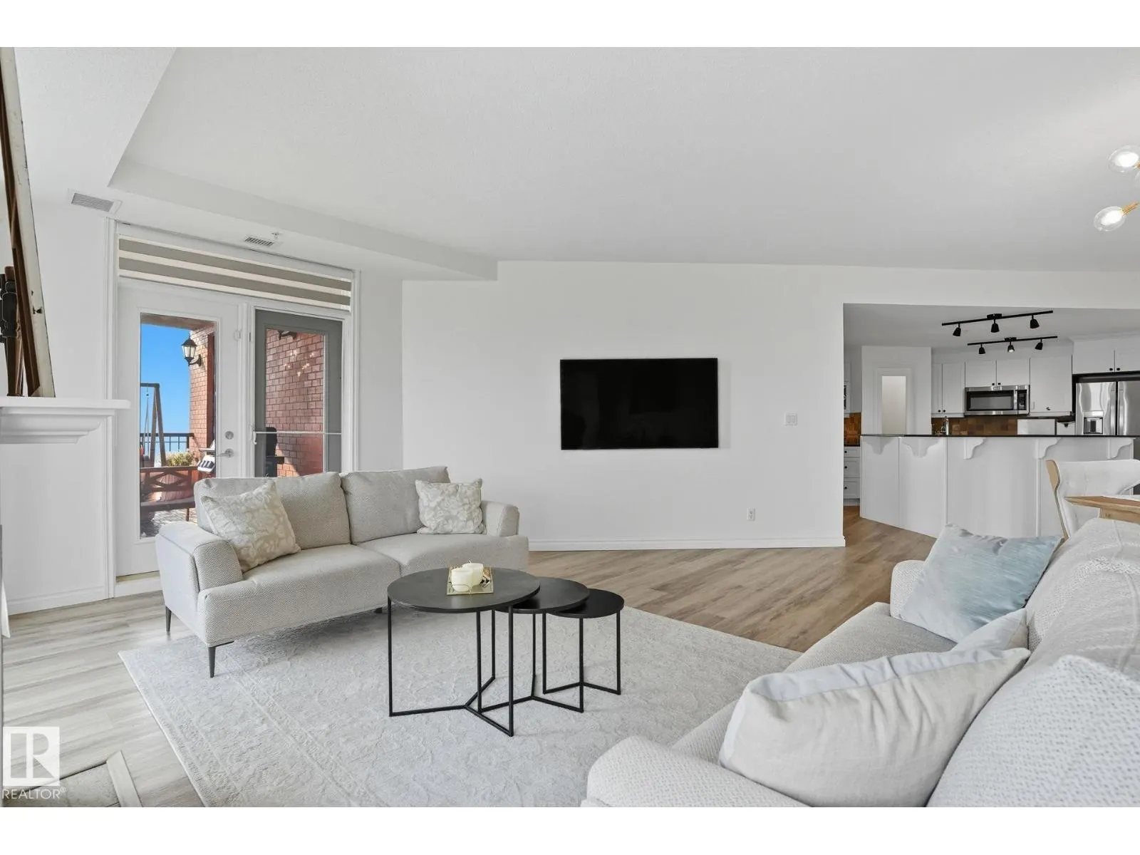 #1406 9020 JASPER AV NW