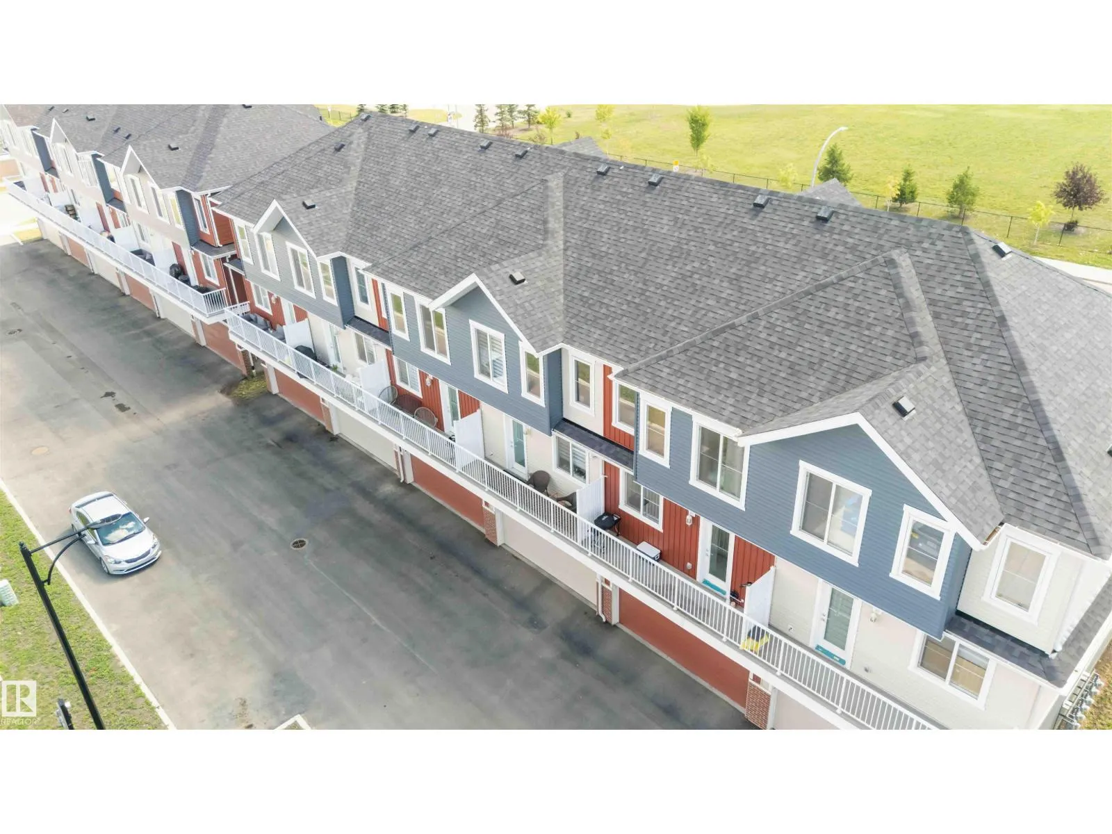 22778 97 AV NW