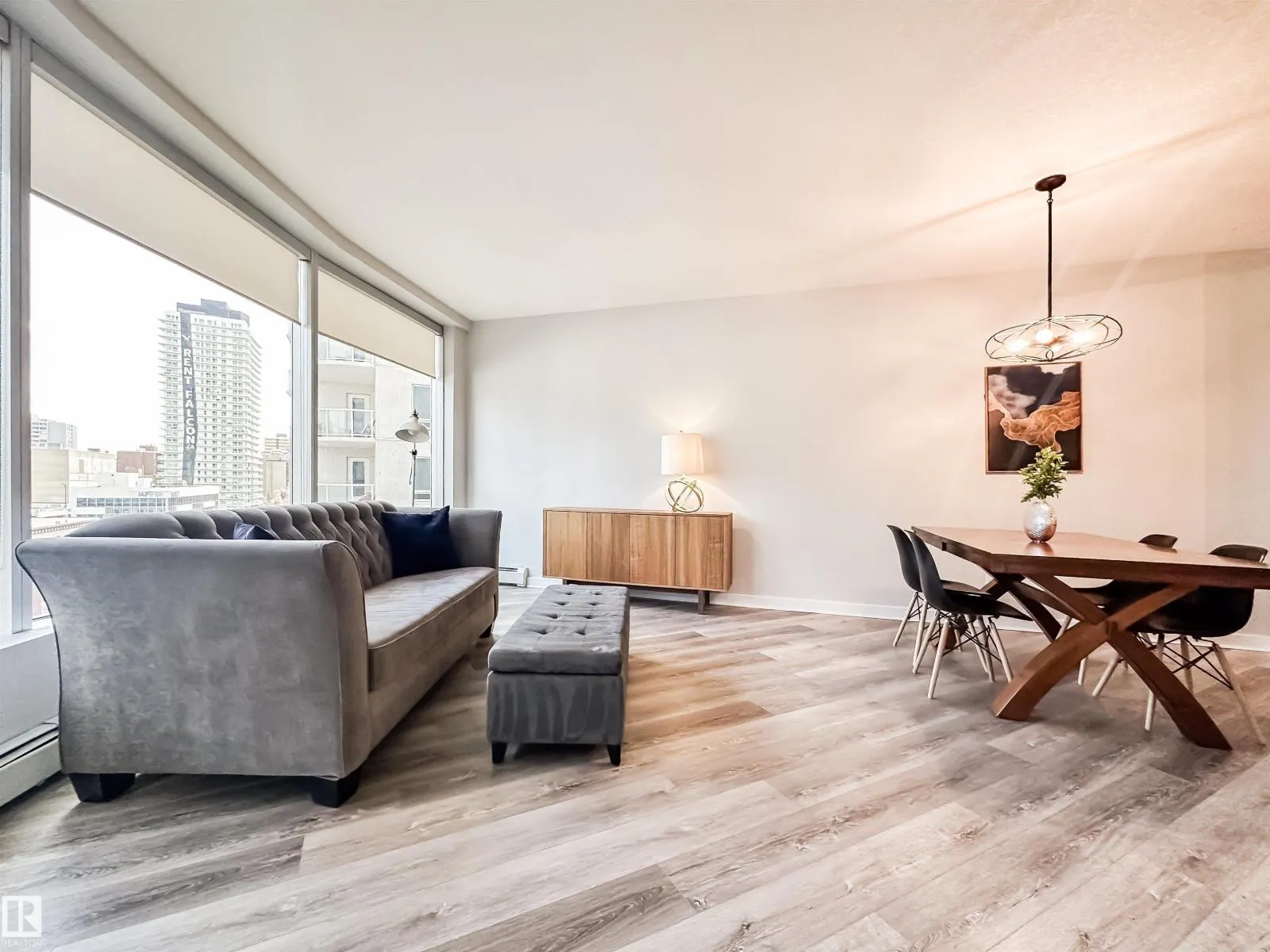 #703 10152 104 ST NW