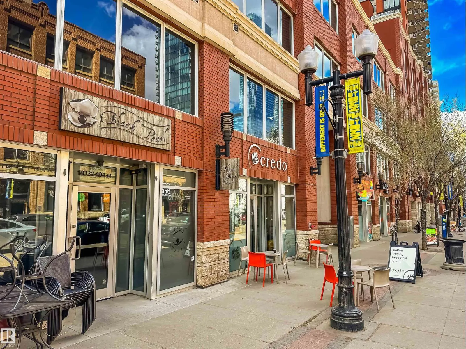 #703 10152 104 ST NW