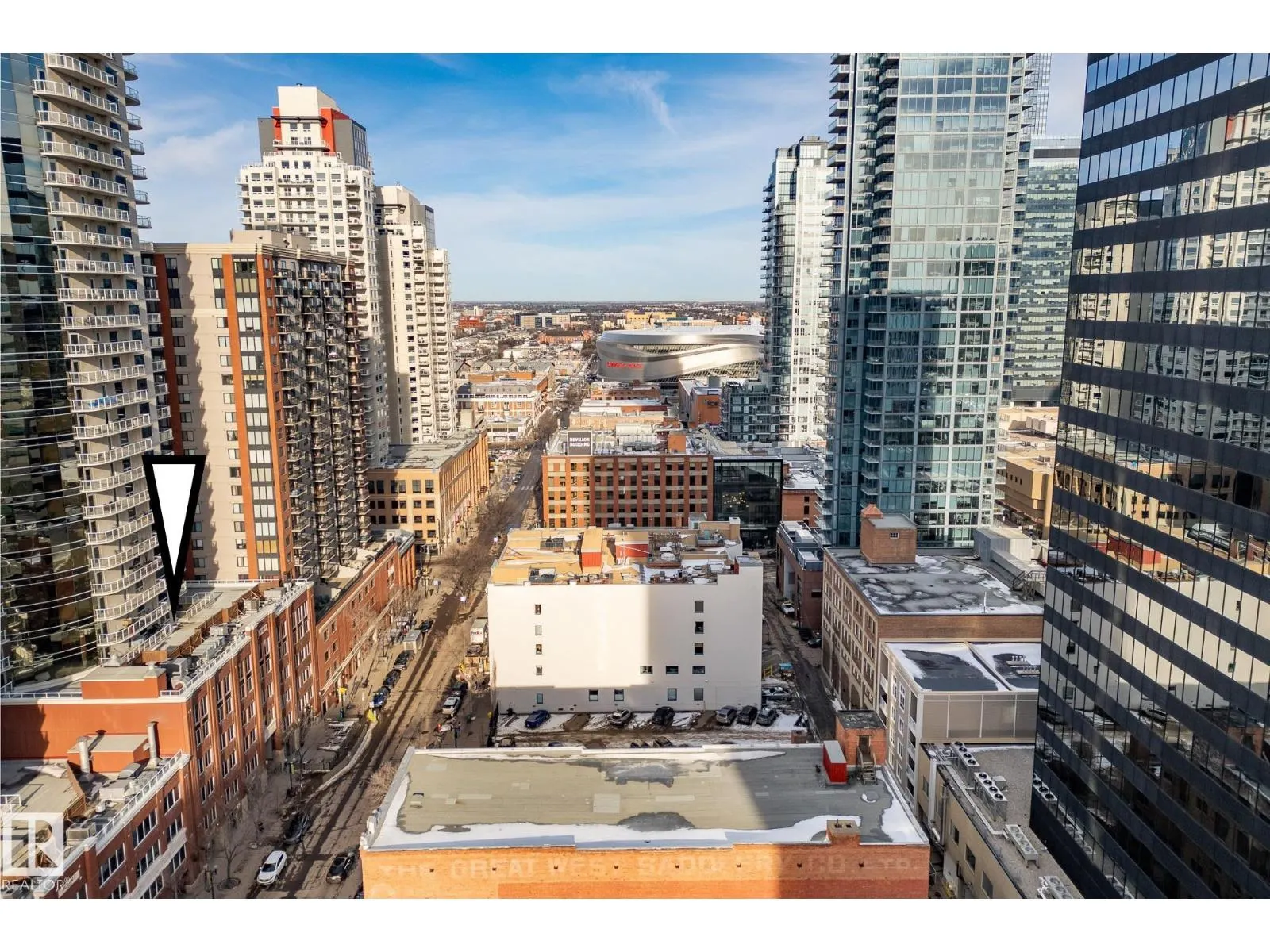 #703 10152 104 ST NW