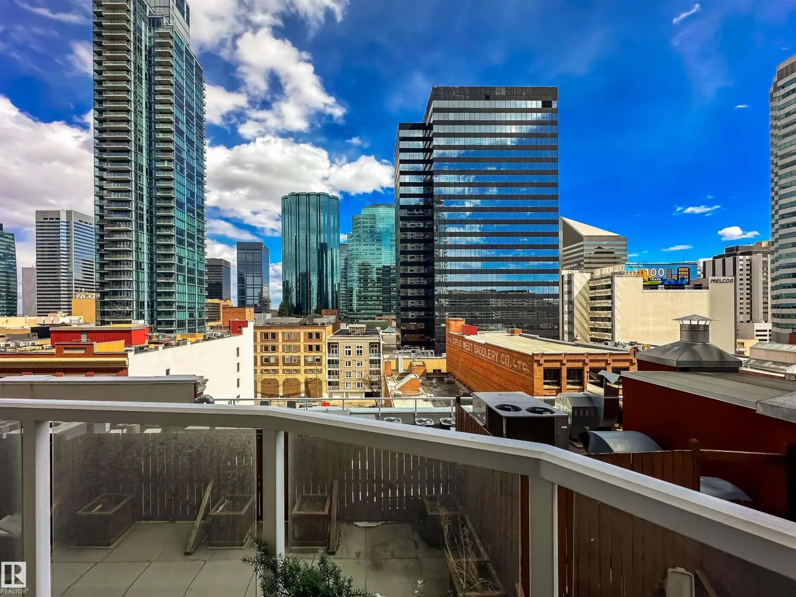 #703 10152 104 ST NW