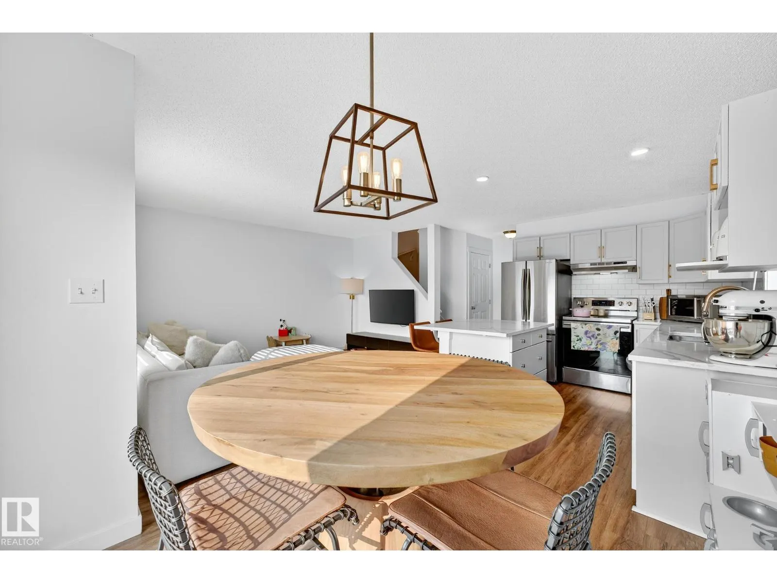 1415 MCMILLIAN WY SW