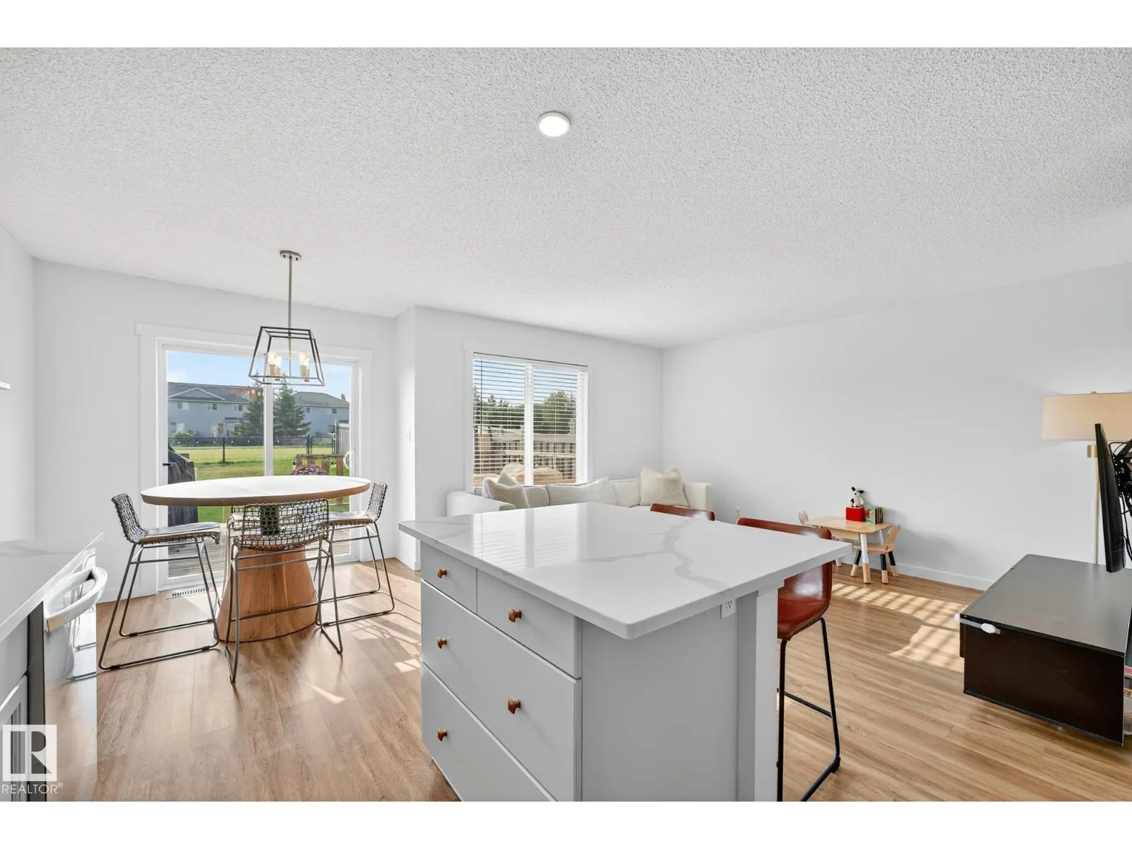 1415 MCMILLIAN WY SW