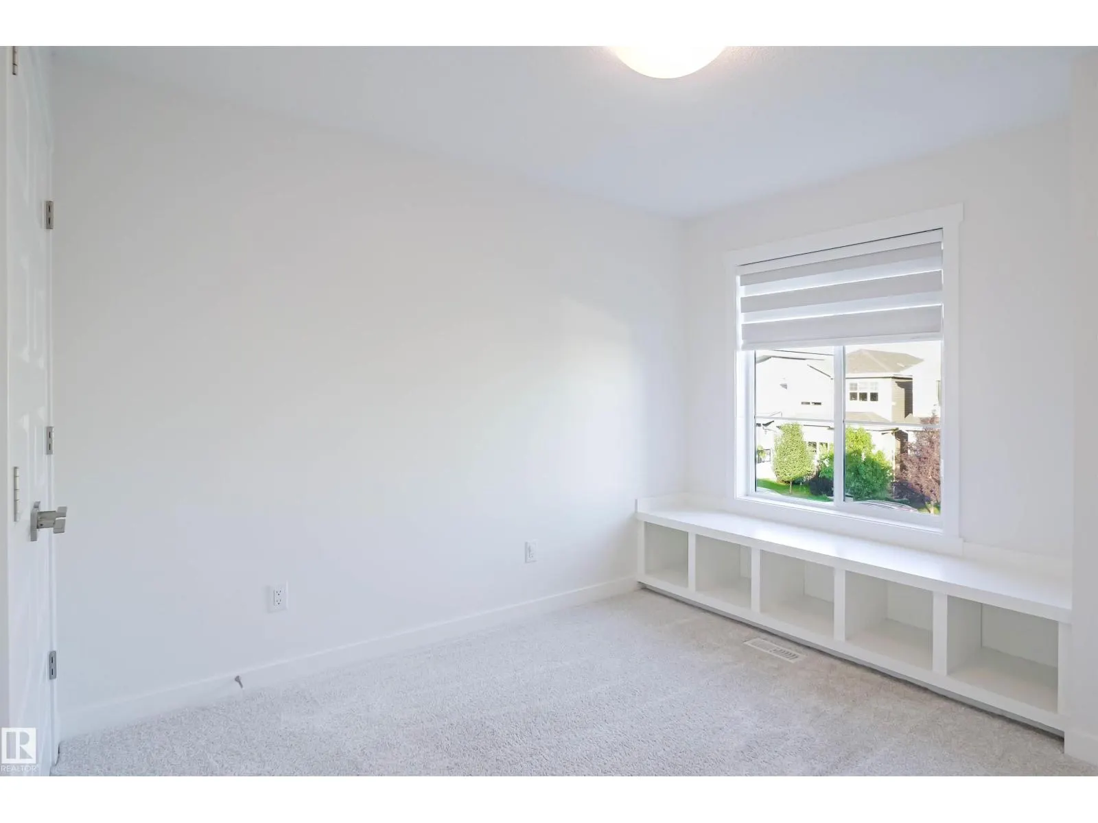 2212 160 ST SW