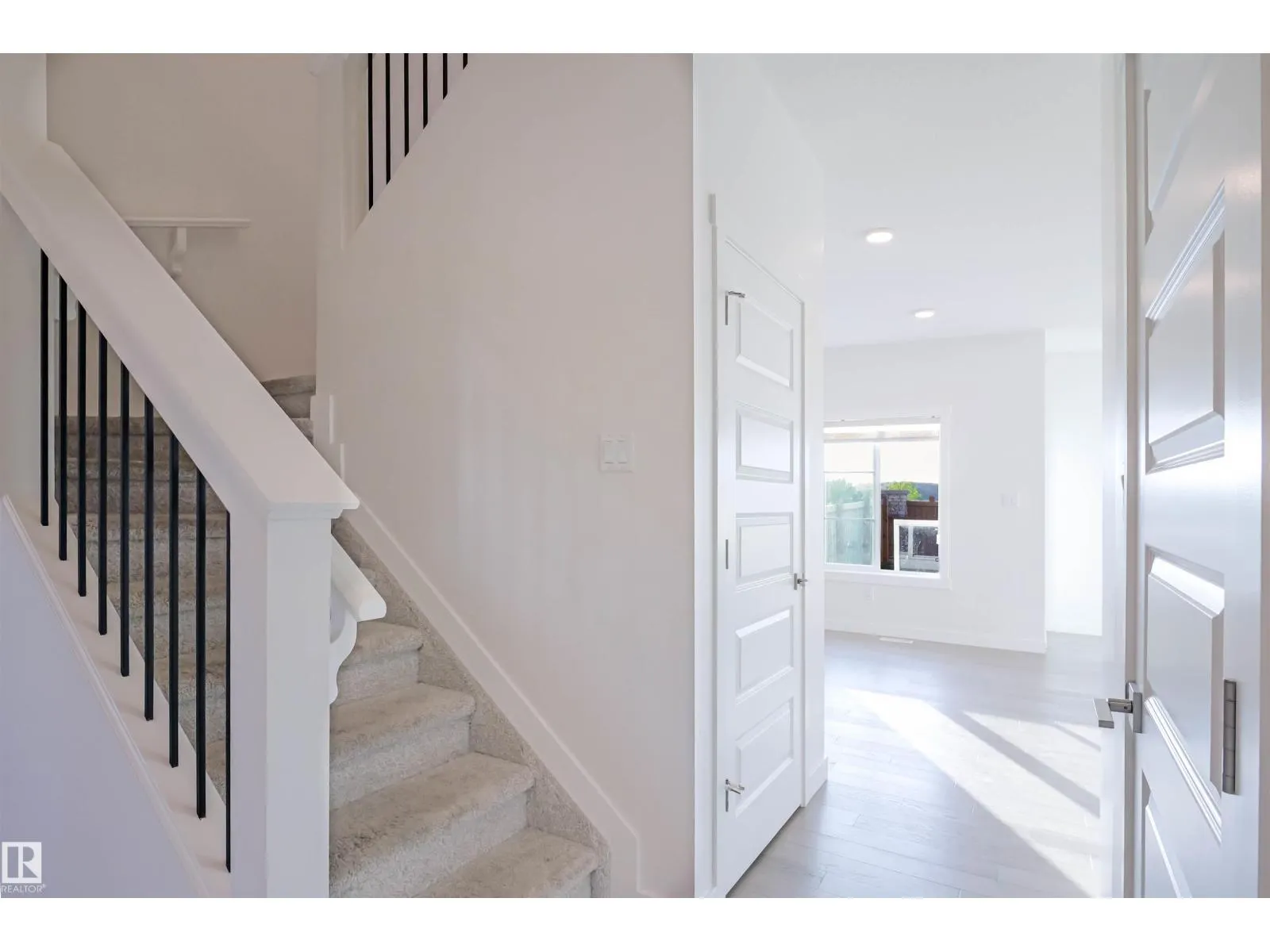 2212 160 ST SW