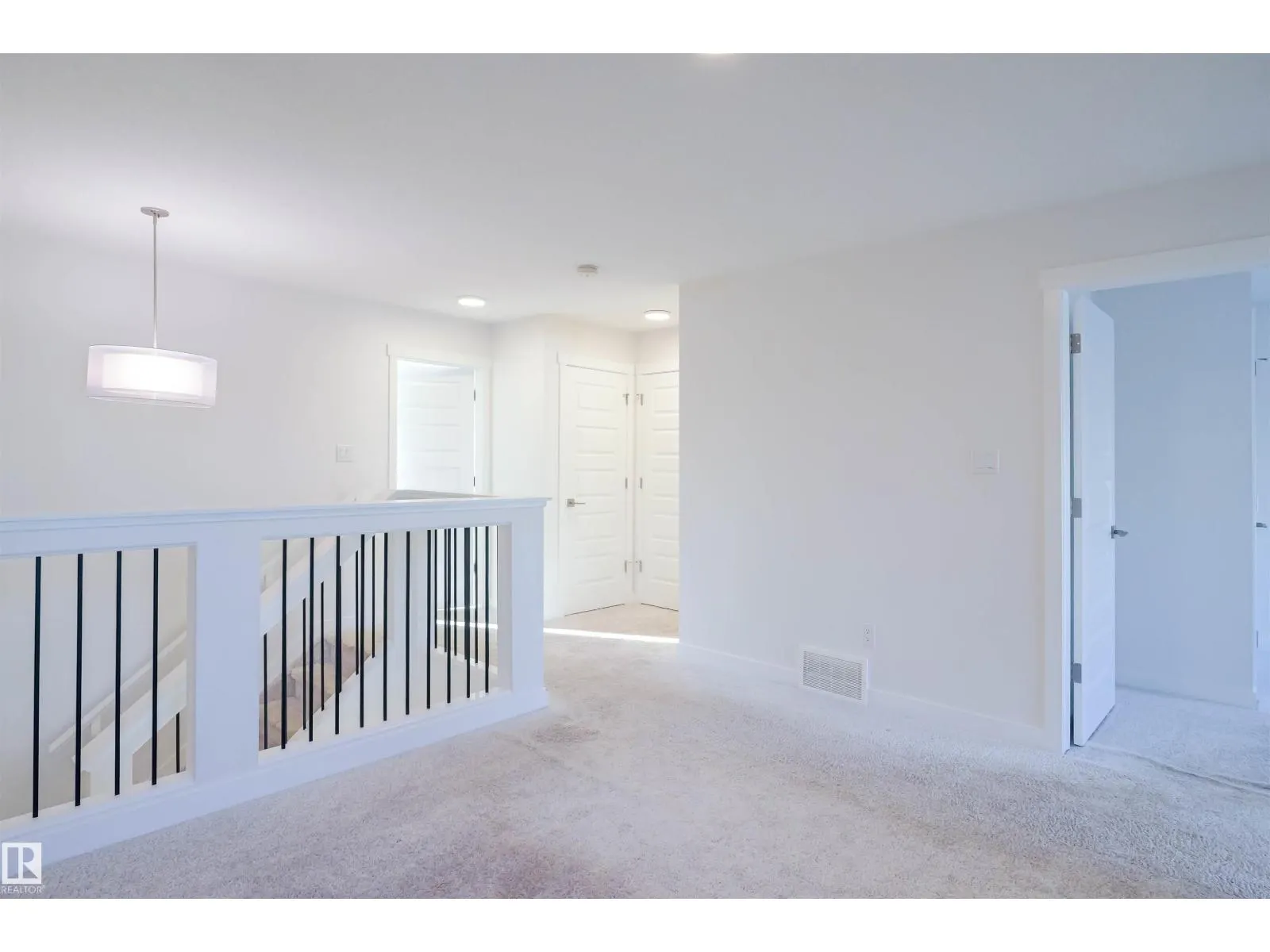 2212 160 ST SW