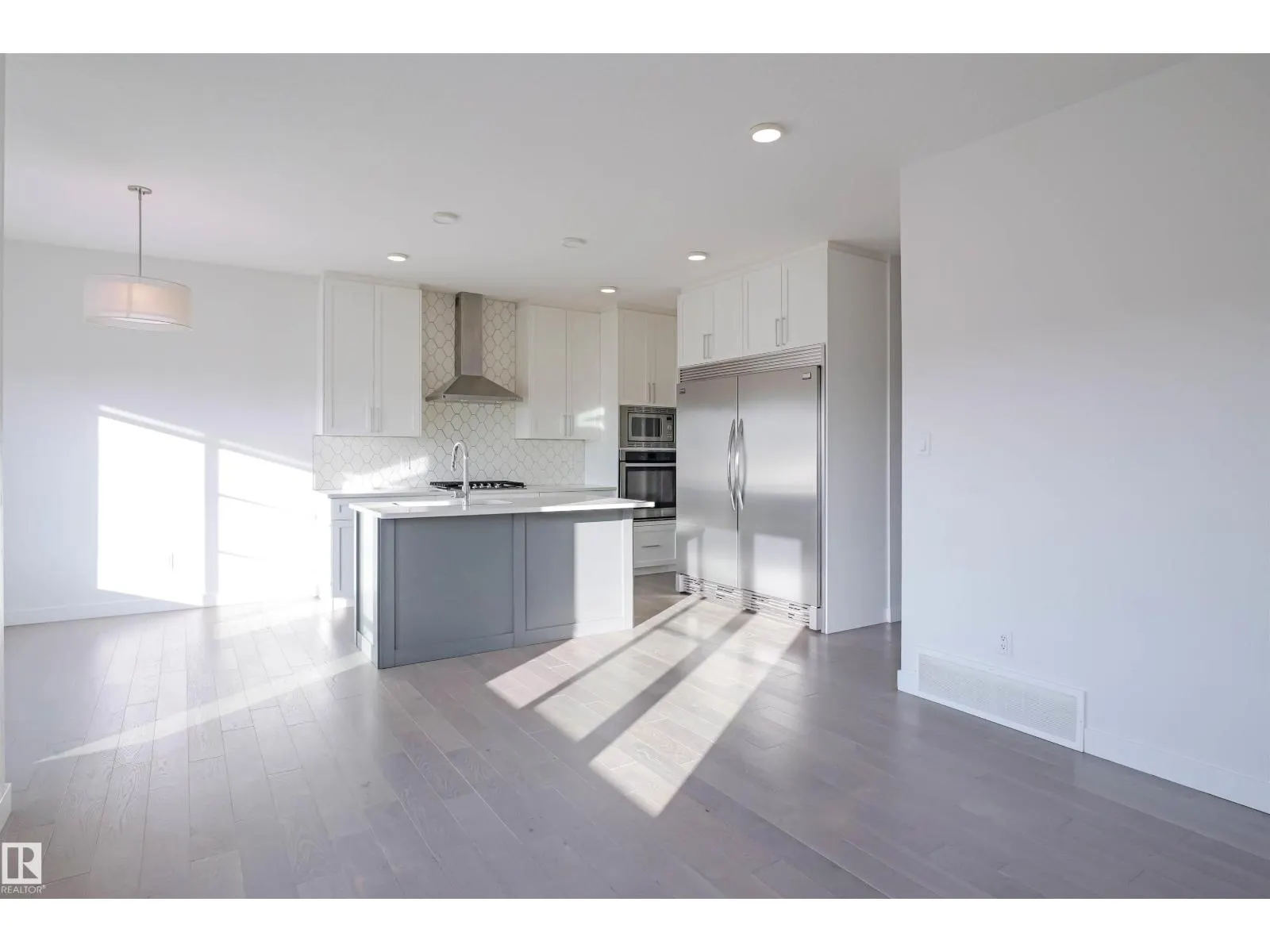 2212 160 ST SW