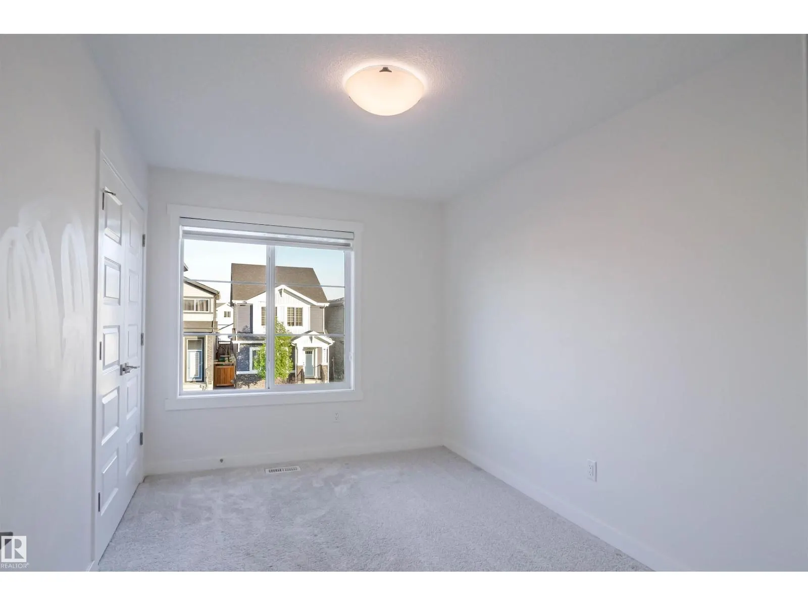 2212 160 ST SW