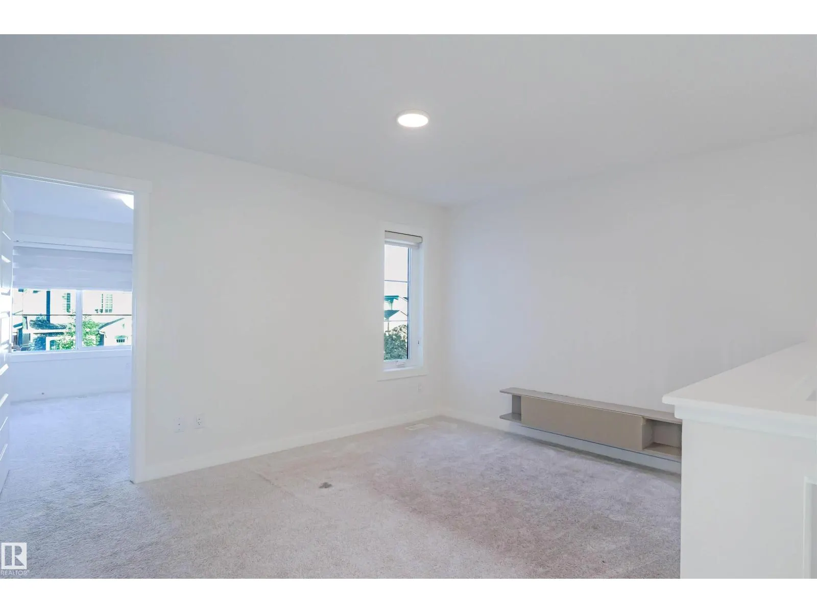 2212 160 ST SW