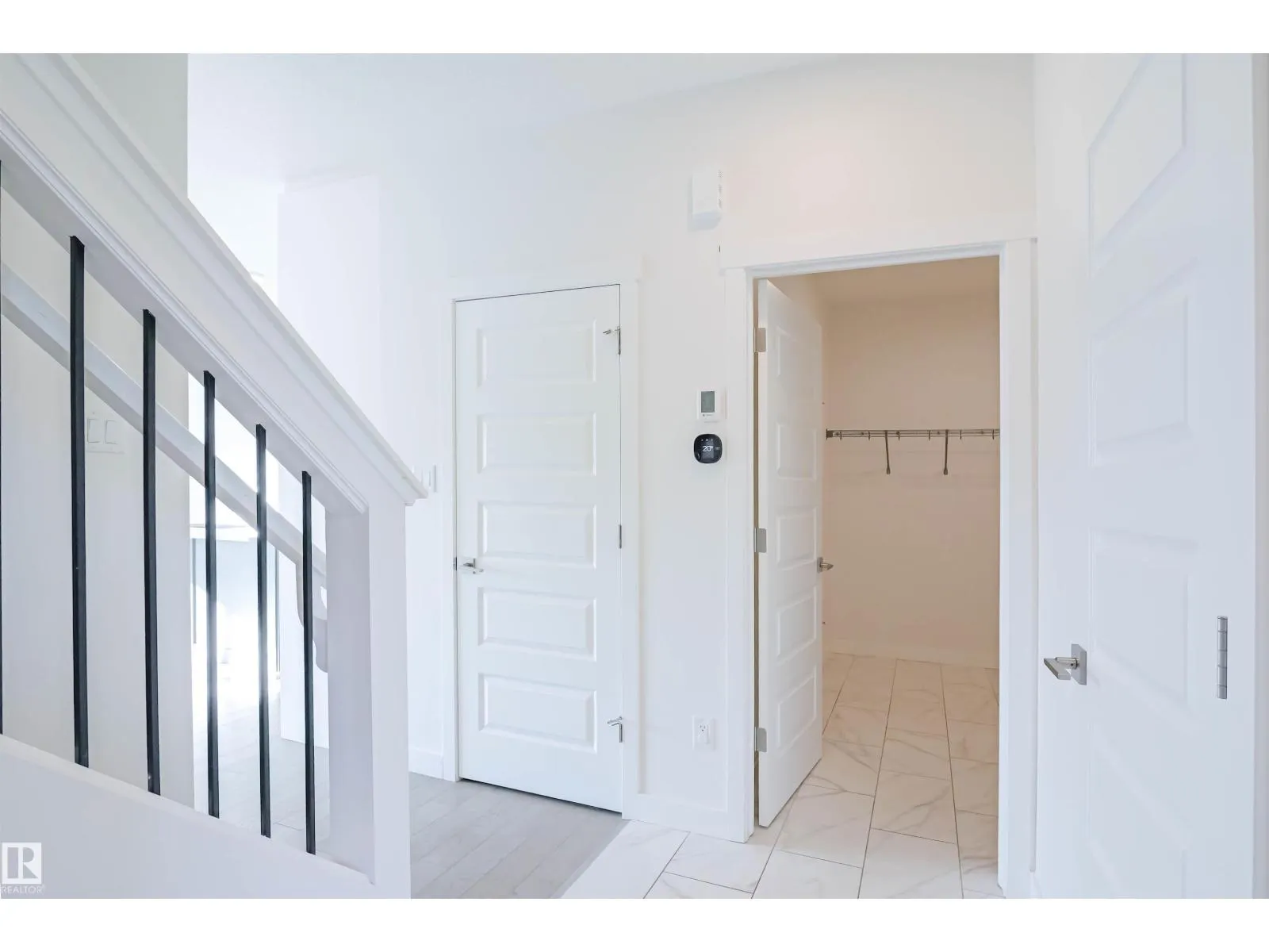 2212 160 ST SW