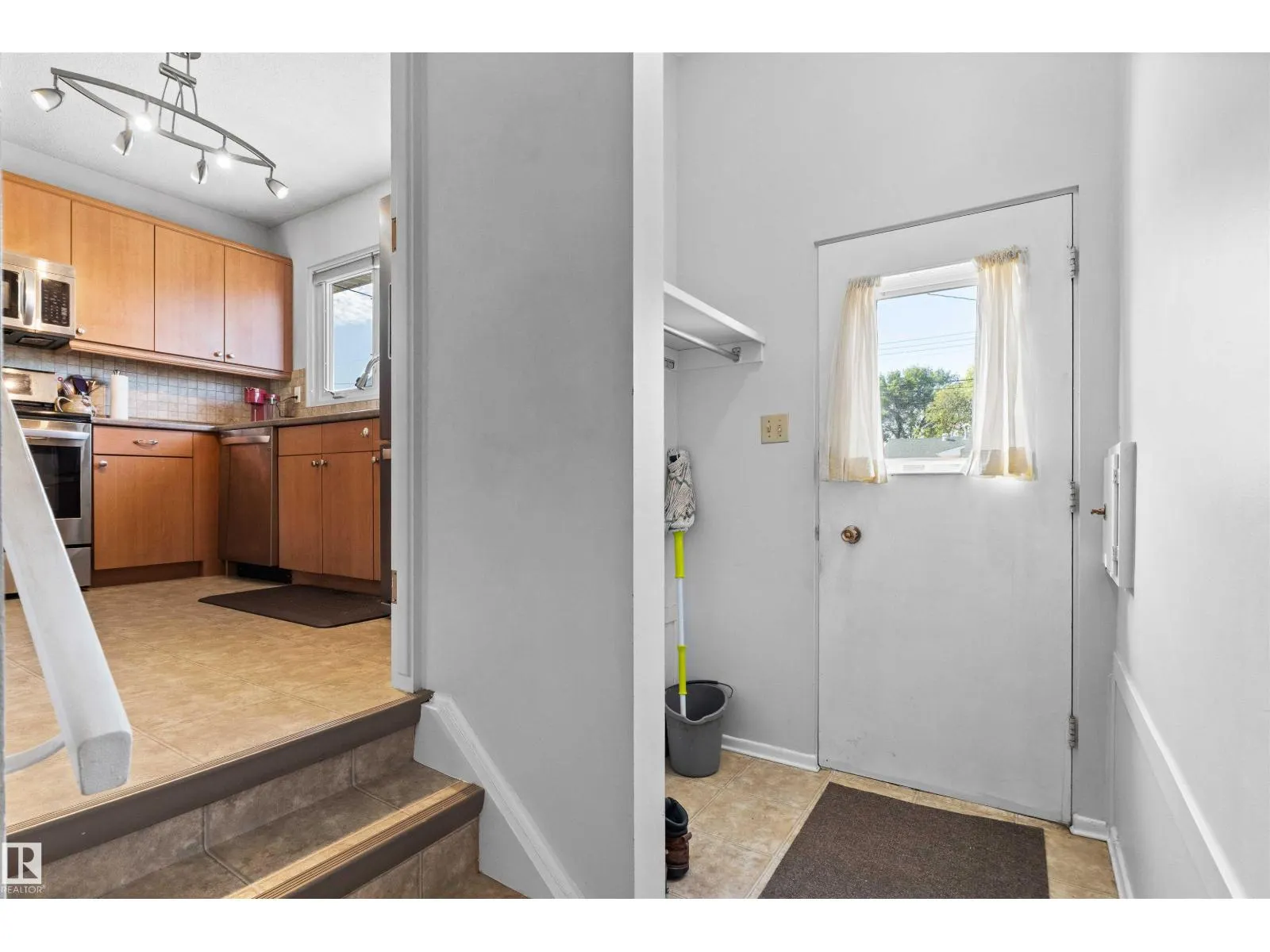 9414 96 ST
