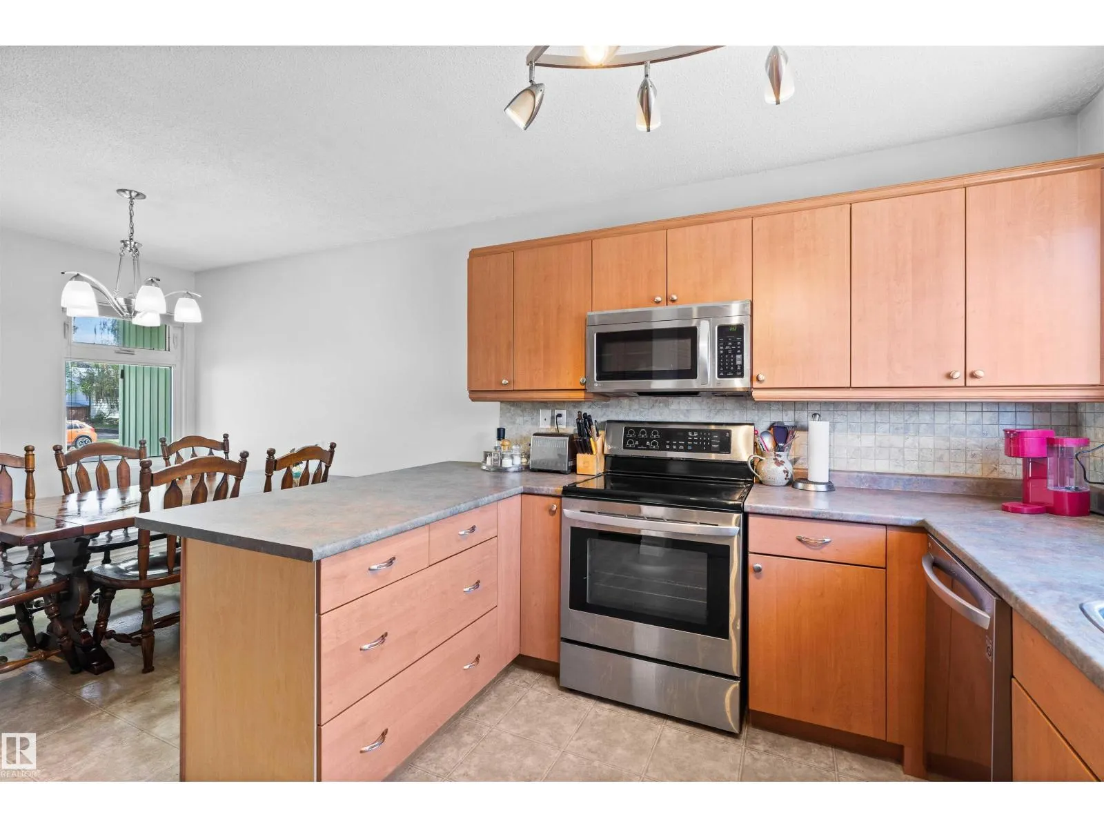 9414 96 ST