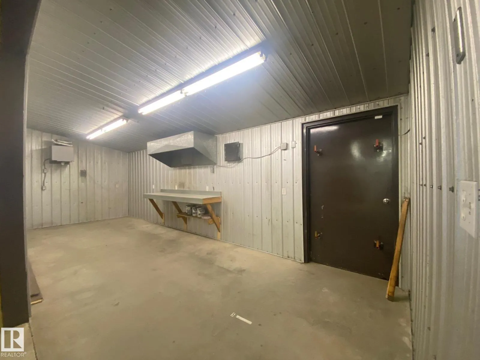 4815 46 AV