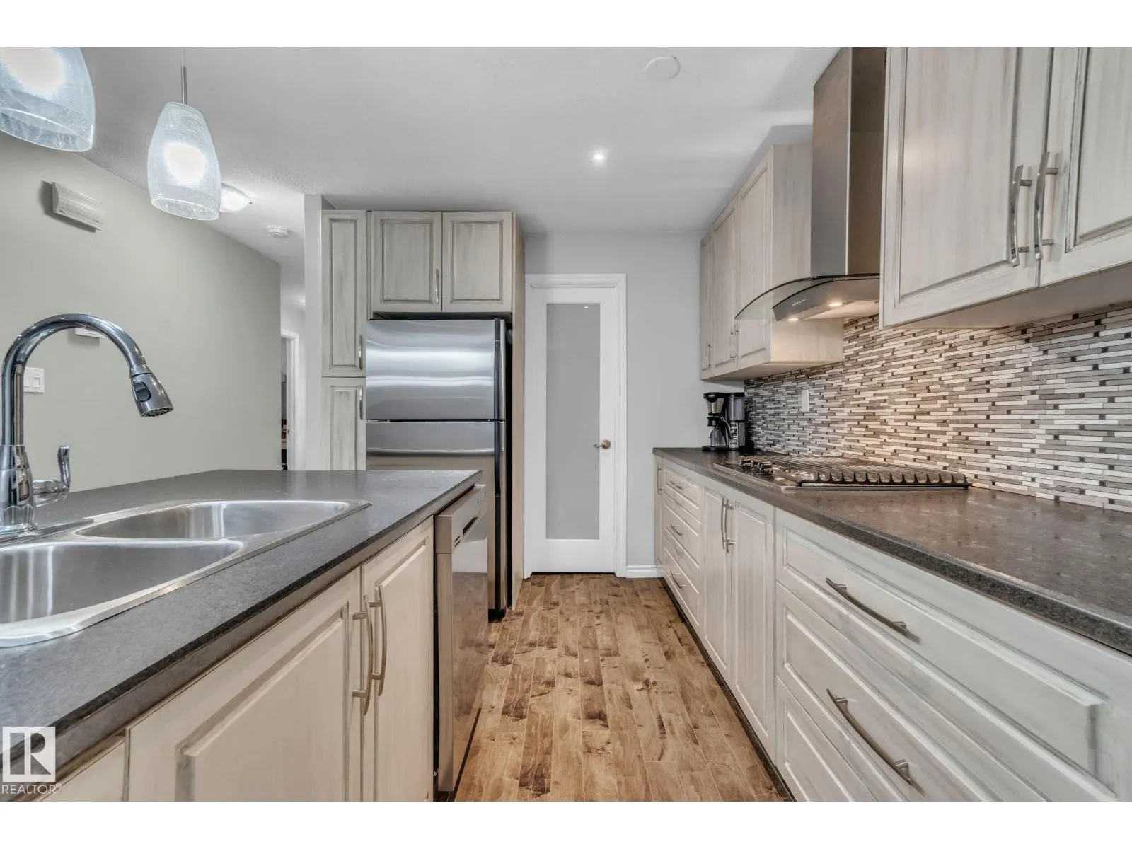 5758 172 ST NW