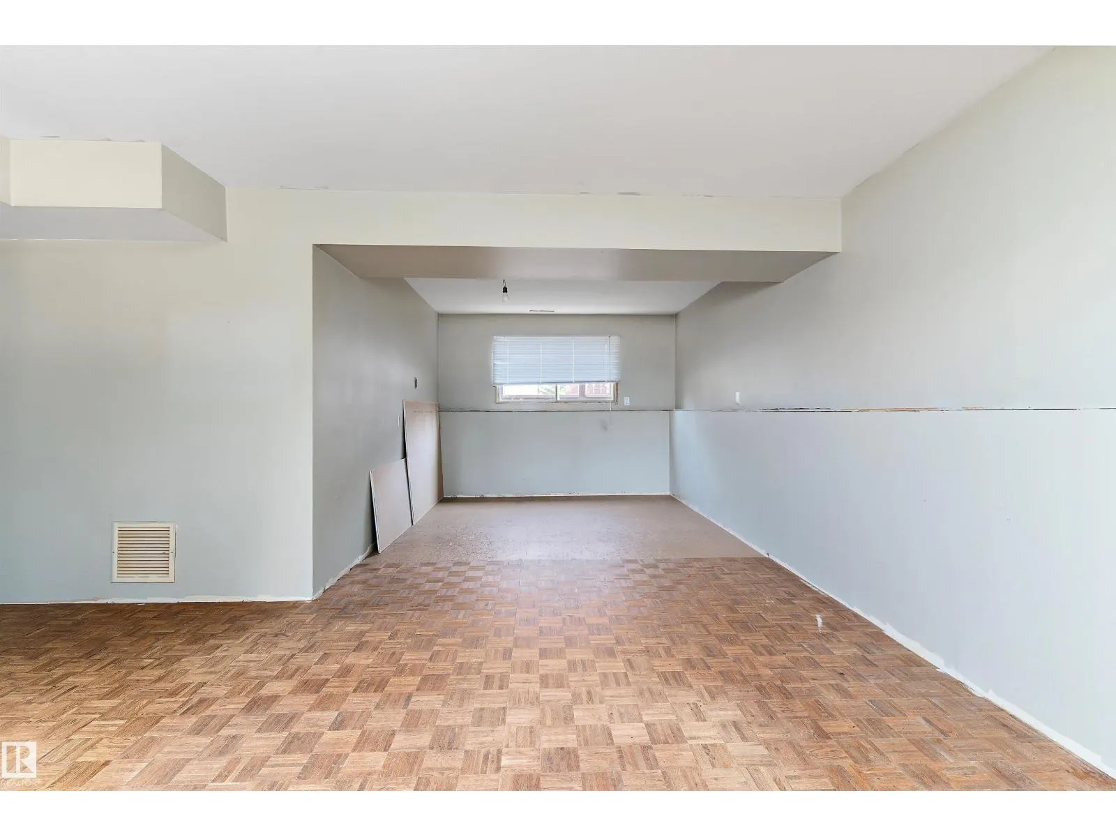 9821 159 ST NW