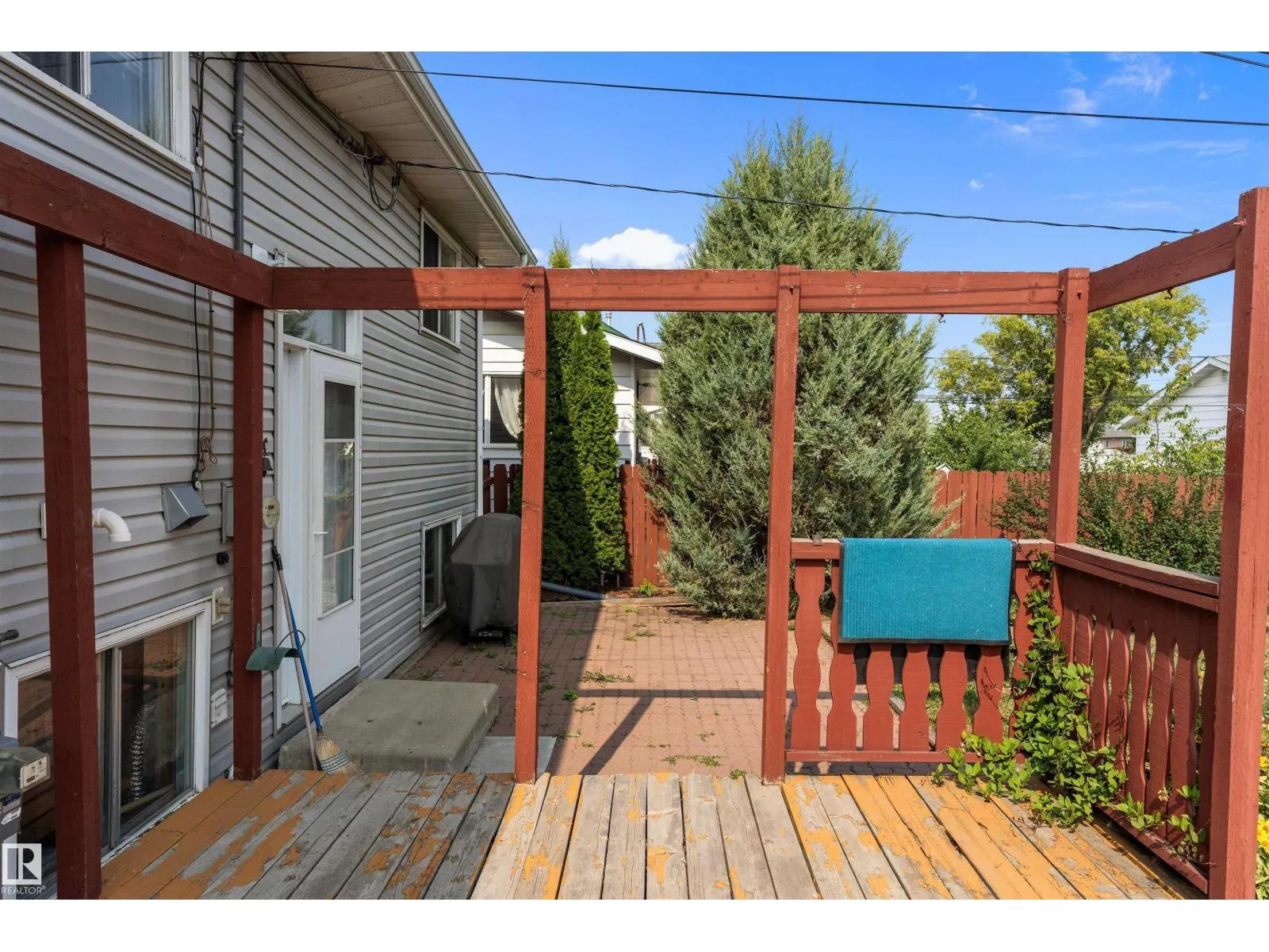 9821 159 ST NW