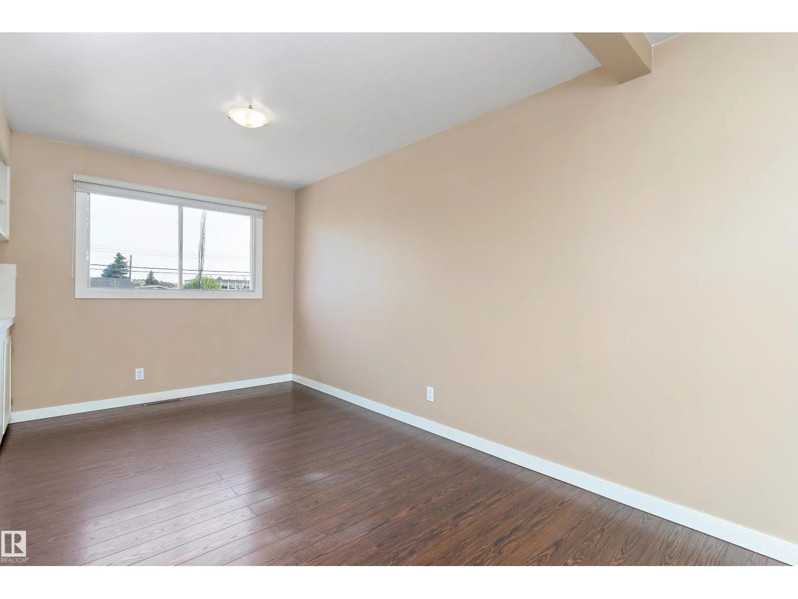 9821 159 ST NW