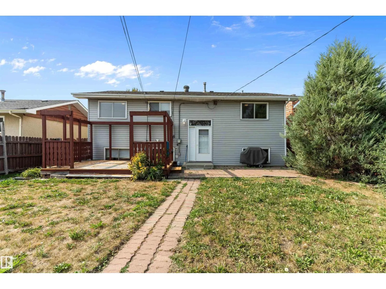 9821 159 ST NW