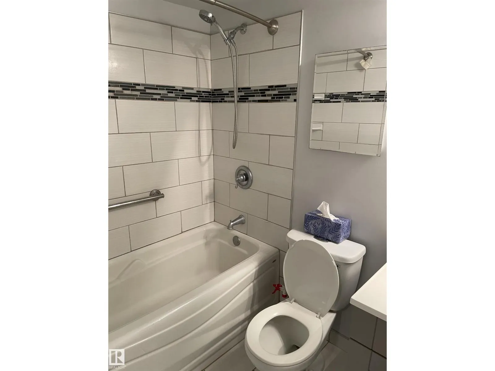 #306 9854 88 AV NW