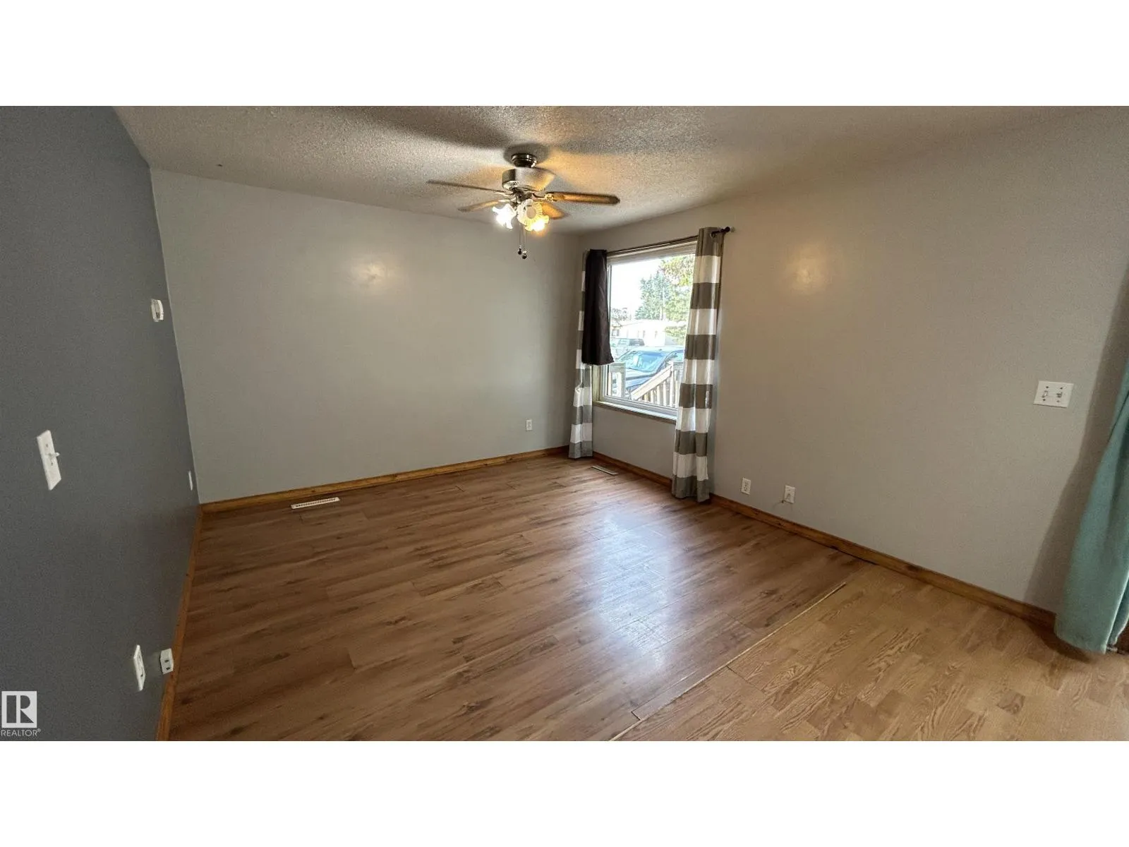 5033 53st