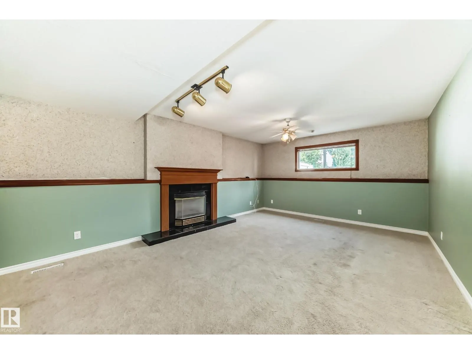 18908 97 AV NW