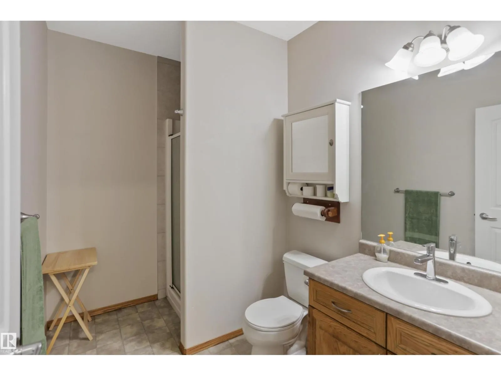 742 KANANASKIS DR