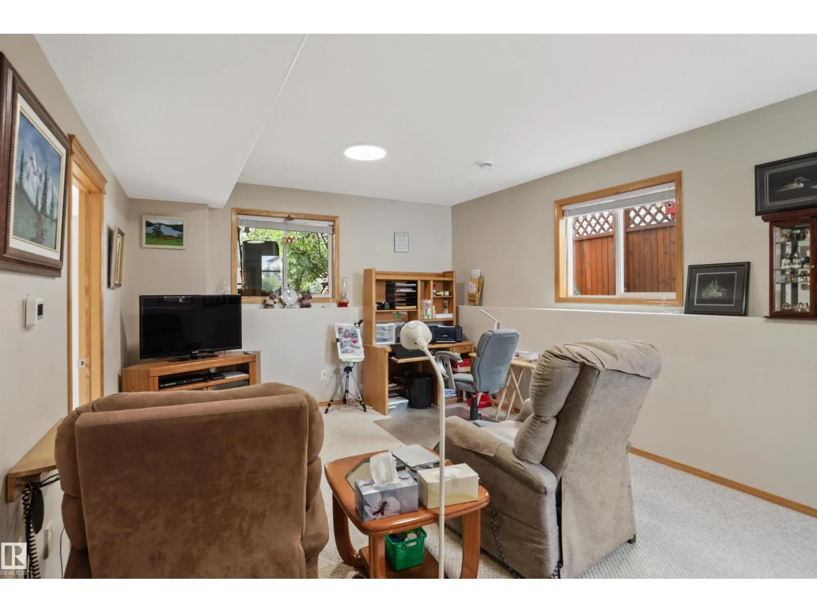 742 KANANASKIS DR