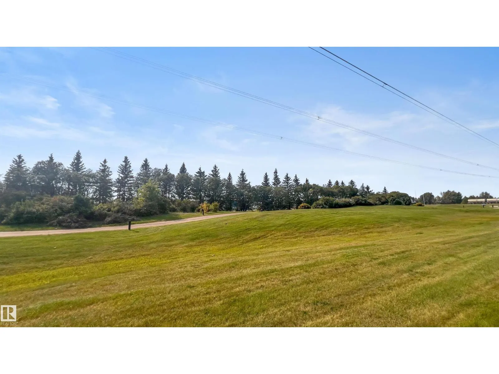 742 KANANASKIS DR