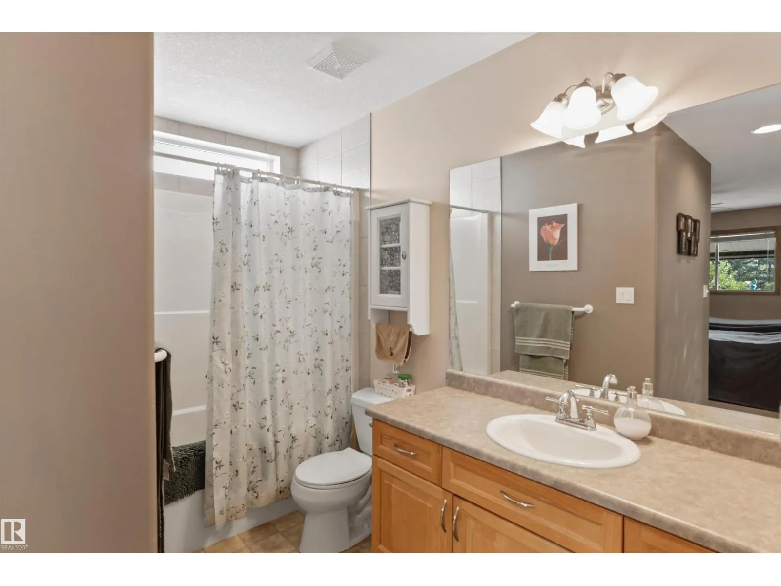 742 KANANASKIS DR