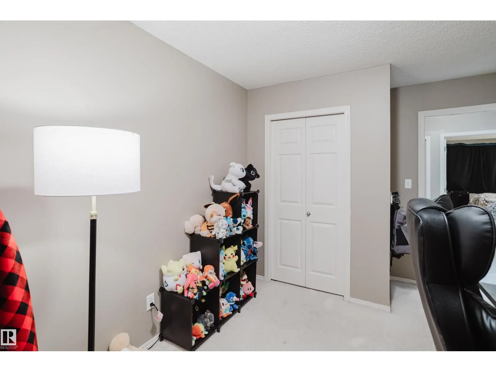 22 287 MACEWAN RD SW