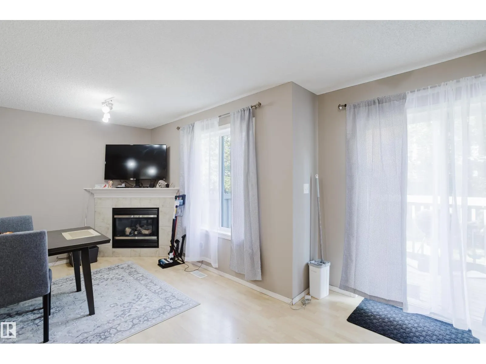 22 287 MACEWAN RD SW