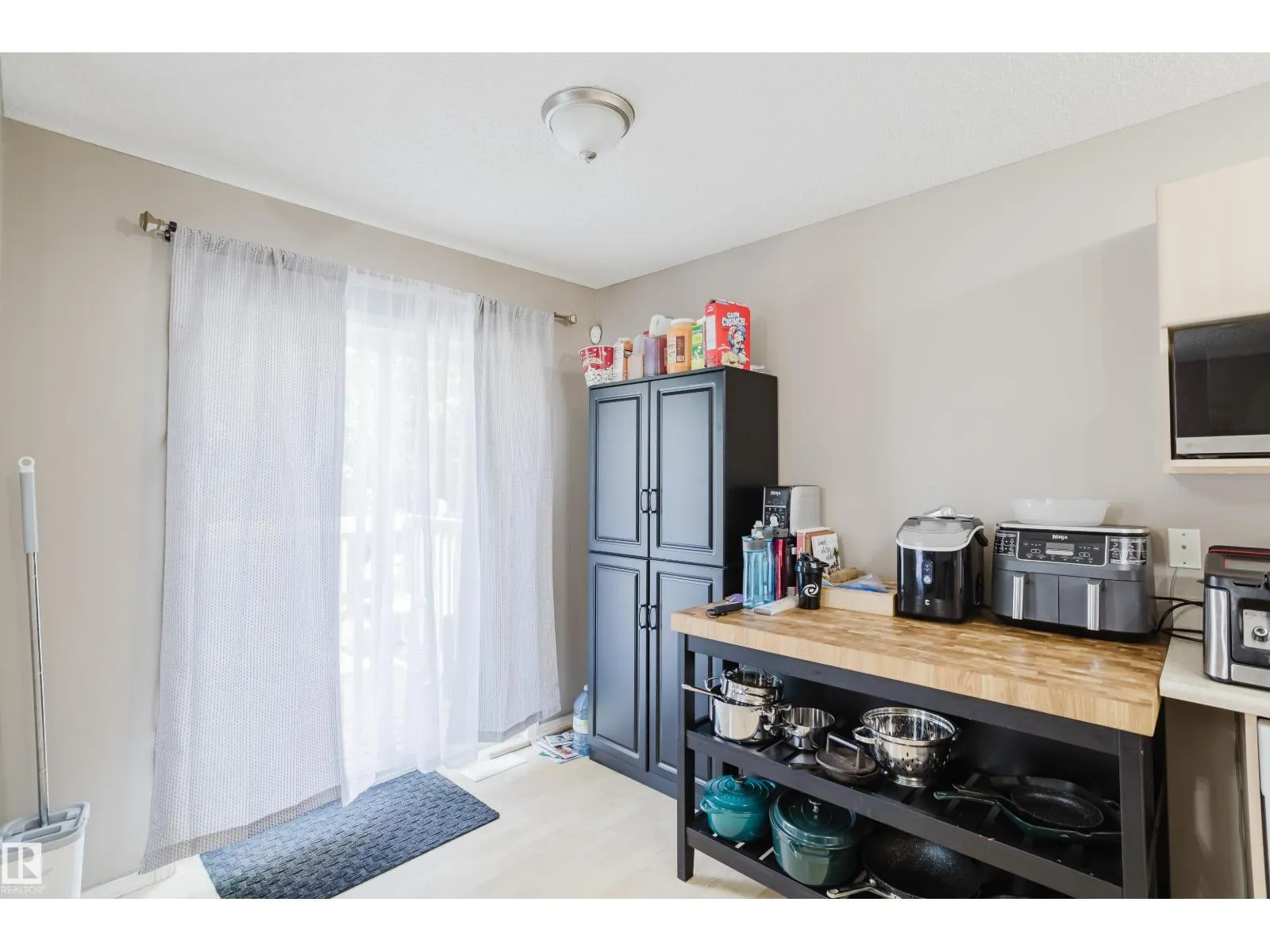22 287 MACEWAN RD SW