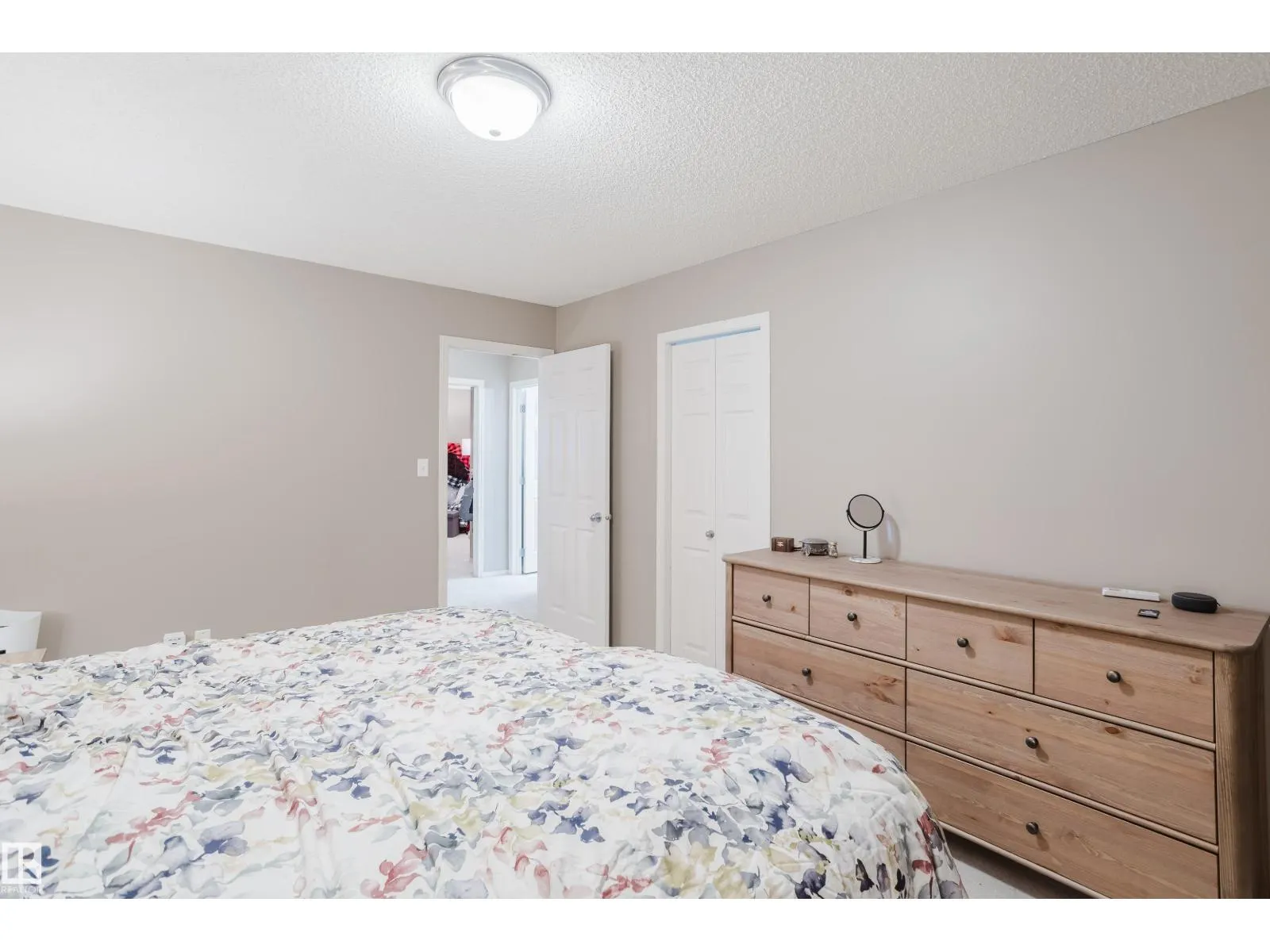 22 287 MACEWAN RD SW