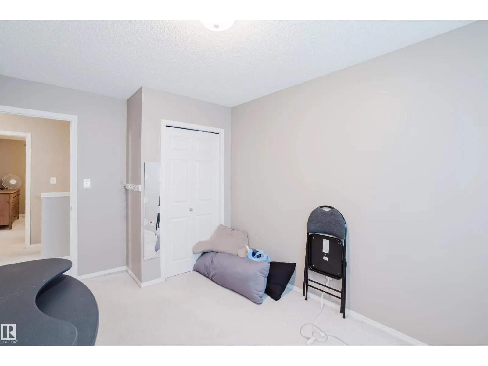 22 287 MACEWAN RD SW