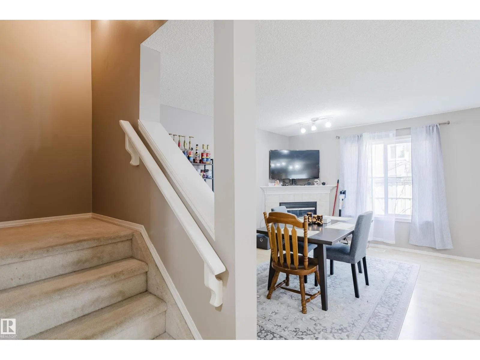 22 287 MACEWAN RD SW